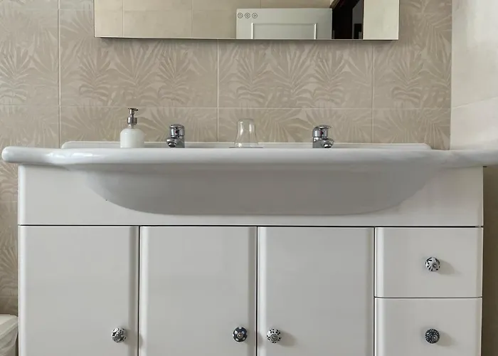 Colina Do Eletrico 3*